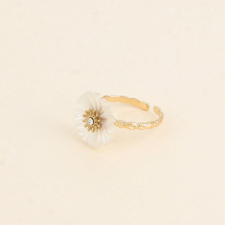 Pearly Daisy Flower Ring - BOHM Paris